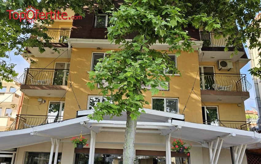 На море в хотел Лотос Апартментс, Китен на 50 м от плажа! Нощувка с възможност за закуска, закуска и вечеря или закуска, обяд, вечеря на цени от 35 лв. на човек